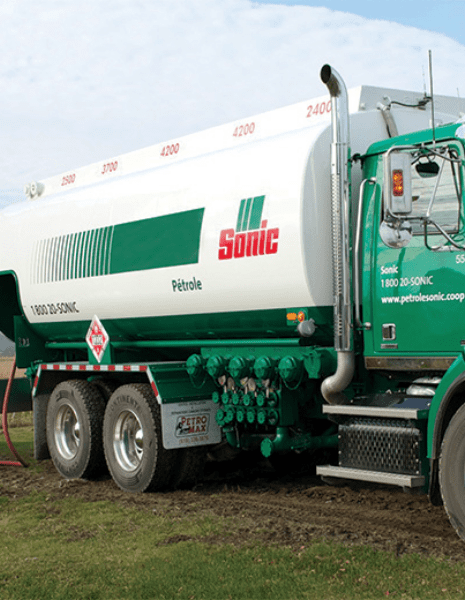 Camion de livraison Sonic – Uniag Coopérative | Sonic delivery truck – Uniag Cooperative